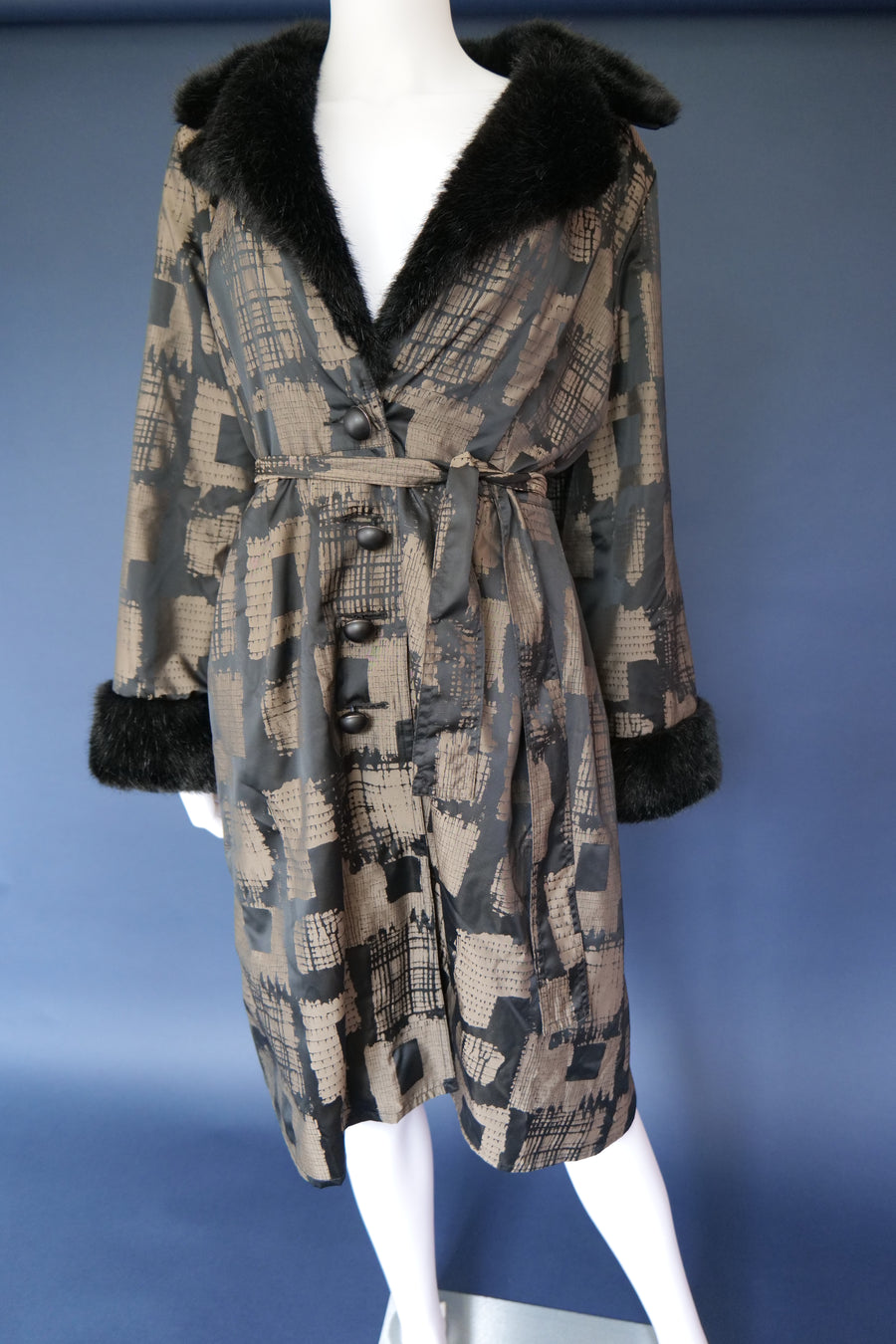 Et Dieu Crea La femme whimsical faux fur coat