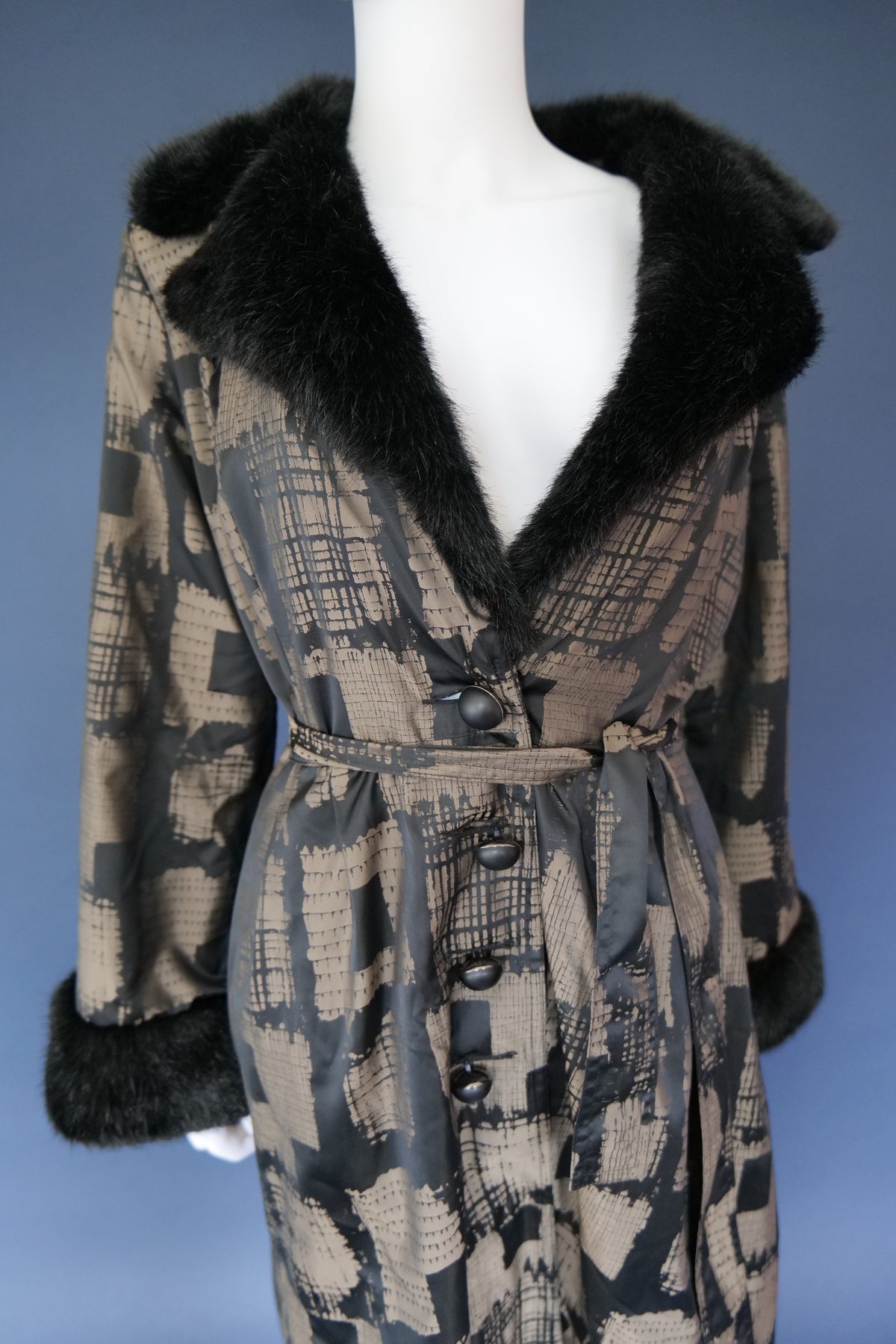 Et Dieu Crea La femme whimsical faux fur coat